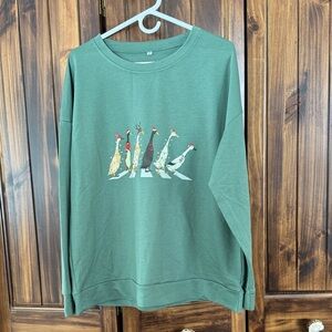 Green Runner Duck Graphic Sweatshirt